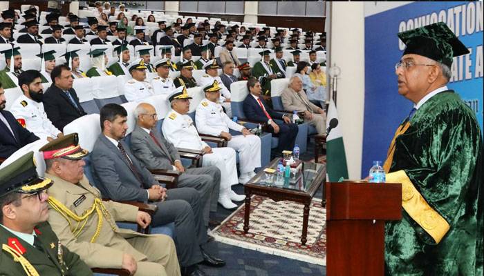 پاکستان نیوی وار کالج کے 53 ویں کانووکیشن کی تقریب،99 افسران کو ڈگریاں تفویض