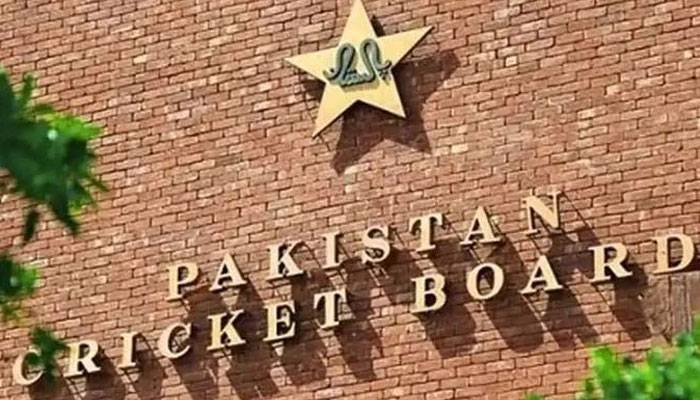 پاکستان کرکٹ بورڈ، کھلاڑیوں کی تنخواہوں کا معاملہ حل نہ ہوسکا