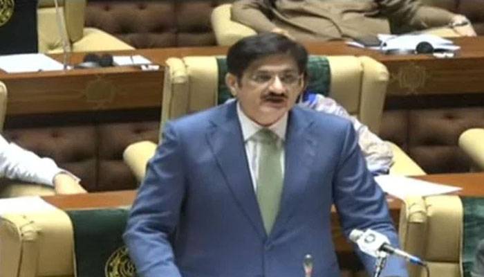 وزیر اعلی سندھ  نے آئندہ مالی سال  کیلئے3.056 ٹریلین روپے کا بجٹ پیش کردیا