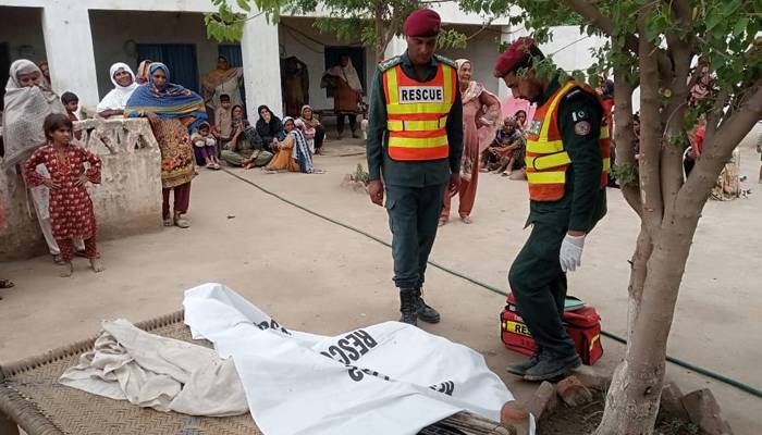 کبیروالا: بدبخت بیٹے نے ماں، 3 بہنوں کو غیرت کے نام پر قتل کردیا