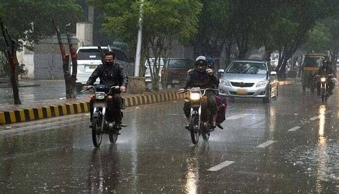 کراچی کے مختلف  علاقوں   میں آندھی  اور تیز بارش