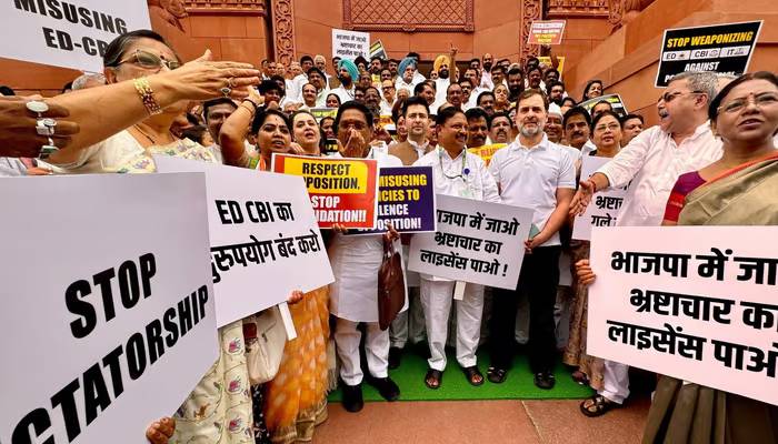 opposition demostration outside indian parliament