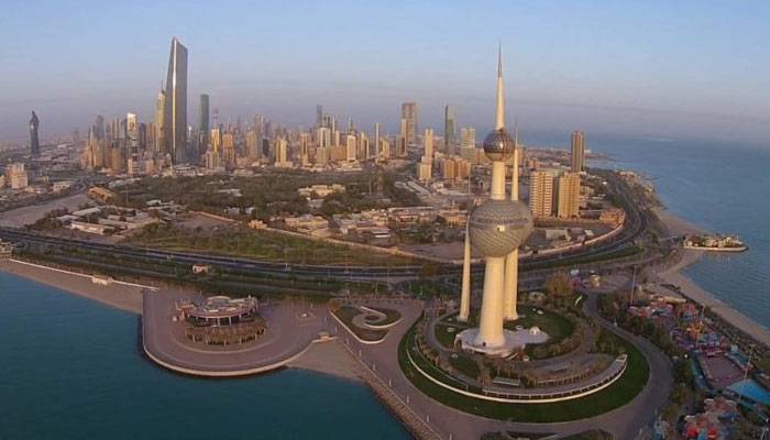 کویت  جانے کے خواہش مند افراد کیلئے خوشخبری، غیر ملکی ورکرزکیلئے قوانین نرم  کردیے 