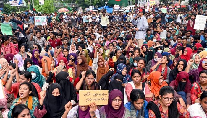 bangladeshi students won demand to end quota system