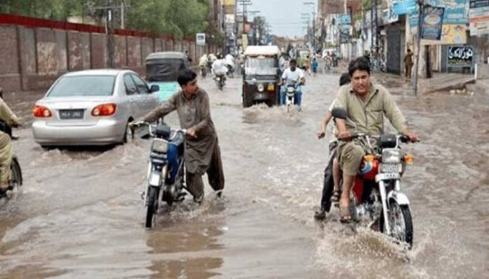 لاہور سمیت ملک کے مختلف حصوں میں موسلادھار بارشیں، نشیبی علاقےزیرآب