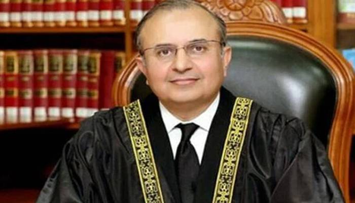 جسٹس منصور علی شاہ کا خصوصی بینچ میں بیٹھنے سے انکار