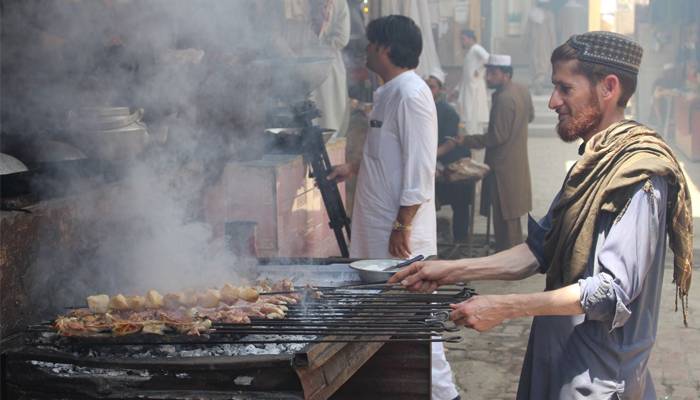 اسموگ:مارکیٹیں رات 8 بجےبند،ورک فرام ہوم شروع کریں،عدالت