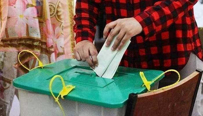 کراچی سمیت سندھ کے 18 اضلاع میں ضمنی بلدیاتی انتخابات کیلئے پولنگ جاری