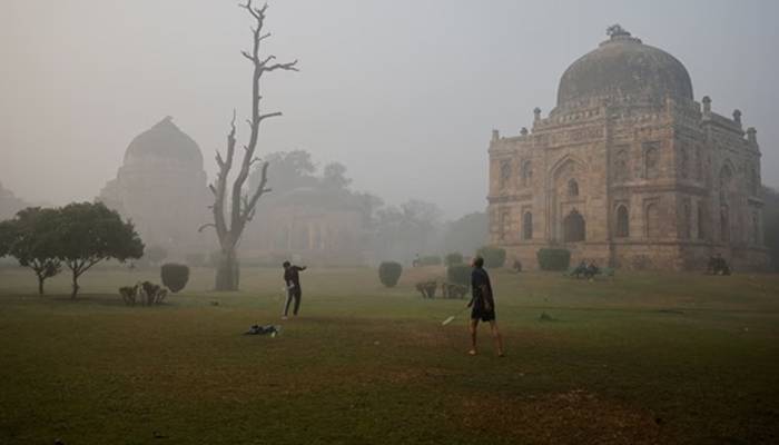 new delhi polluted GRAP 4 implemented