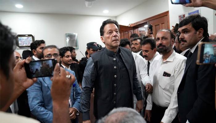 عمران خان پرمقدمات کی تفصیل کیس: نیب ودیگرکو دوبارہ نوٹس جاری