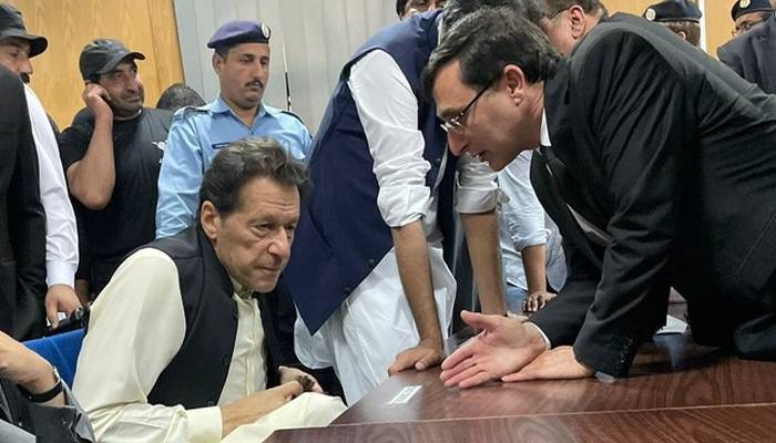 بیرسٹر گوہر اور بیرسٹرسیف کی عمران خان سےملاقات ختم،اہم فیصلے