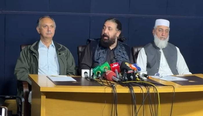 احتجاج کے دوران کتنے پی ٹی آئی کارکن شہید ہوئے؟ شیخ وقاص اکرم نے بتا دیا
