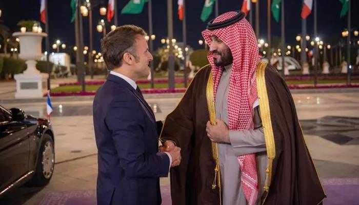 فرانسیسی صدر کا دورہ سعودی عرب، محمد بن سلمان سے ملاقات، دوطرفہ تعلقات پر تبادلہ خیال