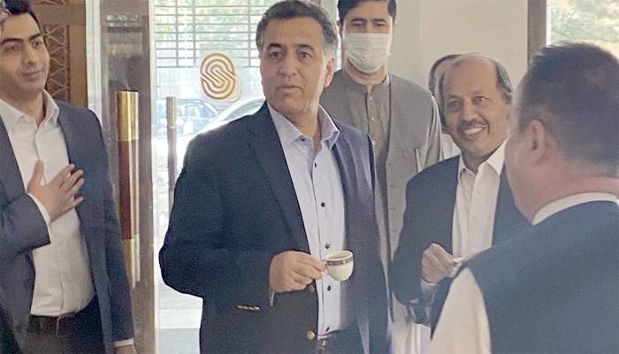 جنرل فیض حمید کیساتھ بانی چیئرمین عمران خان کو جوڑنے کی کوشش ہے،سلمان اکرم راجہ