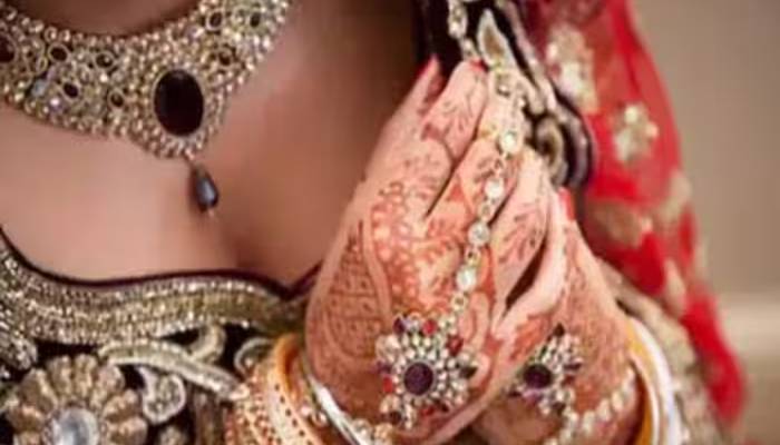 دلہے کی 7سال بعد بھی سہاگ رات منانے کی خواہش پوری نہ ہوسکی،وجہ کیا؟