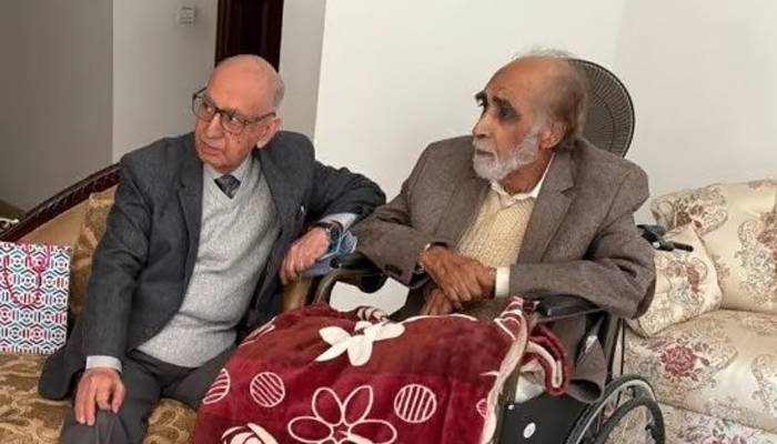 لیگی رہنما صدیق الفاروق کی نماز جنازہ ادا،سپردخاک کردیا گیا