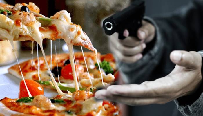ڈاکو ڈلیوری بوائے سے پیزا چھین کر فرار ہوگئے