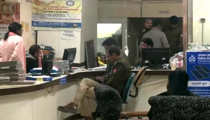 بنک لاکرز کاٹ کر سمندرپارشہریوں کےکروڑوں مالیت کے زیورات لوٹ لیے گئے