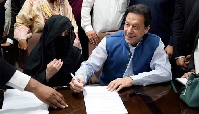 عمران خان اور بشریٰ بی بی کیخلاف 190ملین پاؤنڈ ریفرنس کا فیصلہ موخر 