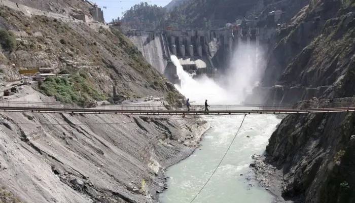 China to build world's largest hydropower dam in Tibet