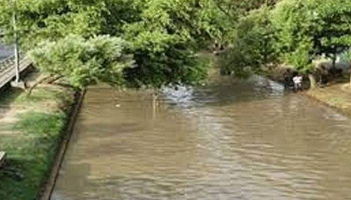 لاہورمیں نہر سے نومولود بچے کی لاش برآمد،تصویرسامنے آگئی