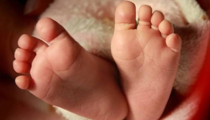 تیسری بیٹی کی پیدائش، سنگدل شوہر نے بیوی کو آگ لگا دی