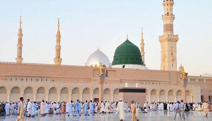 مدینہ منورہ میں حاضری کے خواہشمند افراد کیلئے خوشخبری ، بڑی پابندی ختم 