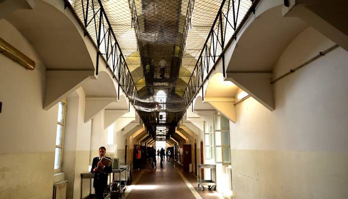 love rooms in jails established , court