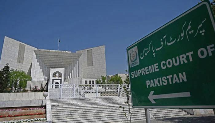 شہری روکنے کے باوجود فوجی چوکی تک جائے تو کیا ملٹری ٹرائل ہوگا، جسٹس مندو خیل