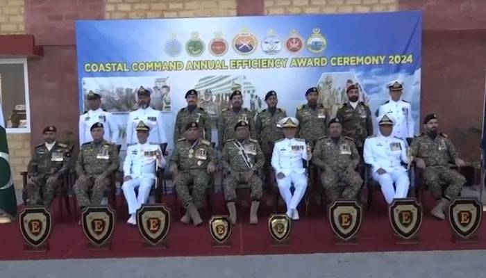 پاک بحریہ کی سالانہ کوسٹل کمانڈ ایفیشنسی 2024 پریڈ کا کراچی میں انعقاد