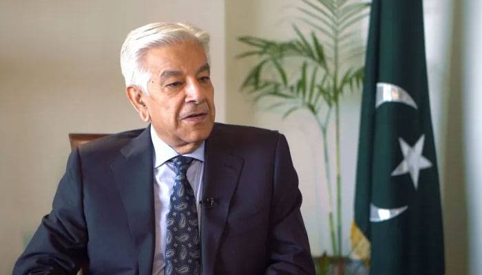 بانی پی ٹی آئی کے حالیہ ٹوئٹس کے بعد حکومت، پی ٹی آئی کے مذاکرات معطل ہوچکے ، خواجہ آصف