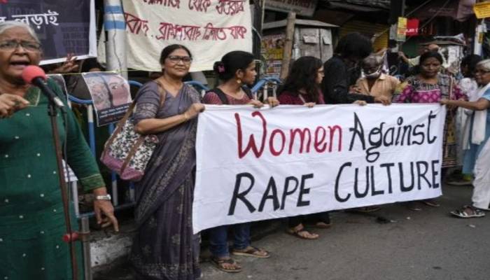 بھارت خواتین کیلئے انتہائی غیرمحفوظ ملک،ہر16 منٹ میں 1عورت ریپ کا شکار