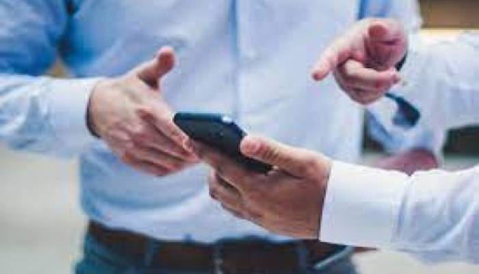  موبائل ایپ پر حاضری،پروفیسرز کے ذاتی موبائل ڈیٹا تک رسائی حاصل ہوگی