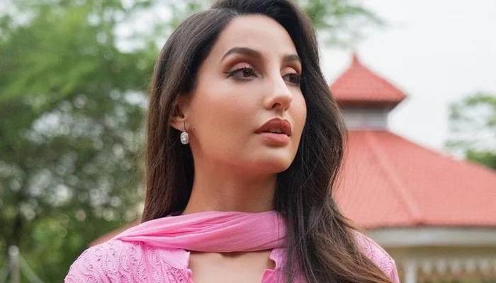  لاس اینجلس کے جنگل میں آگ ، بھارتی ڈانسر نورا فتیحی بال بال بچیں