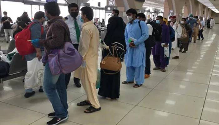 12 ممالک نے 107 پاکستانیوں کو بےدخل کردیا