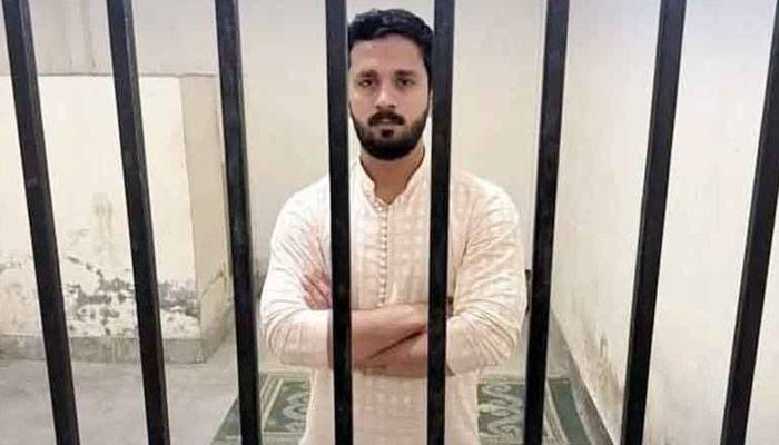 نماز کی مبینہ  بے حرمتی کرنے کا معاملہ ،یوٹیوبر رجب بٹ کیخلاف مقدمہ درج