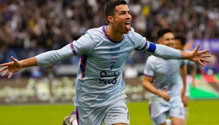 ronaldo becomes highest paid athlete