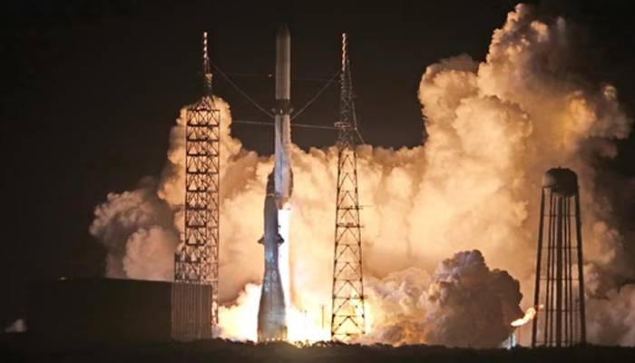 Jeff Bezos’ Blue Origin launches New Glenn rocket on first test flight