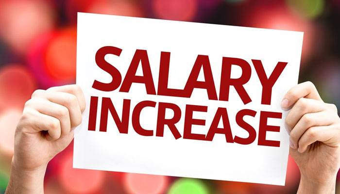 بھارت: سرکاری ملازمین کی تنخواہوں میں آئندہ سال 186فیصد اضافے کا اعلان