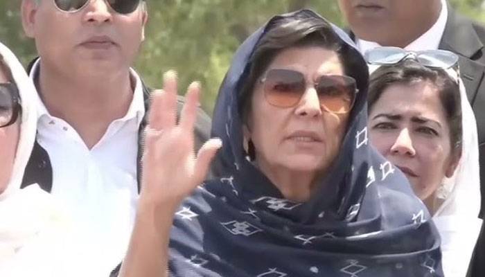 یہ فیصلے لکھے ہوئے آتے ہیں اور انکو سنا دیا جاتا ہے ، علیمہ خان 