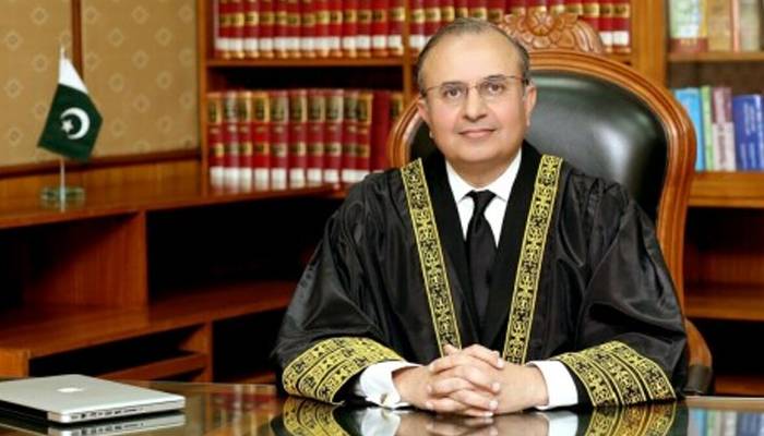 بنچز اختیارات کیس مقرر نہ کرنےپر توہین عدالت نوٹس،حامد خان،منیر اے ملک عدالتی معاون مقرر