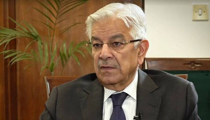 آرمی چیف نے وزیر اعظم کو بیرسٹر گوہر سےملاقات سے آگاہ کیا، وزیر دفاع