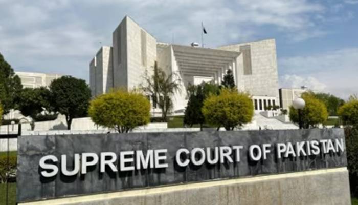 سپریم کورٹ کے ایڈیشنل رجسٹرارجوڈیشل نے توہین عدالت کا نوٹس چیلنج کردیا
