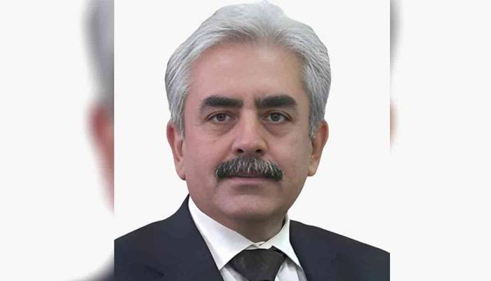 پی ٹی آئی رہنما عمر بابر دل کا دورہ پڑنے سے انتقال کرگئے