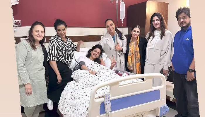 اداکارہ صبا قمر شدید علیل، اسپتال منتقل