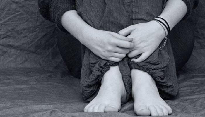 پڑوسی کی بچوں کےسامنے خاتون سے زیادتی،تیزاب پھینک دیا