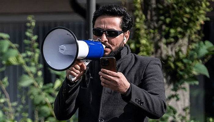 سوئیڈن میں کئی مرتبہ قرآن پاک کی بے حرمتی کرنے والا ملعون  سلوان صباح جہنم واصل 