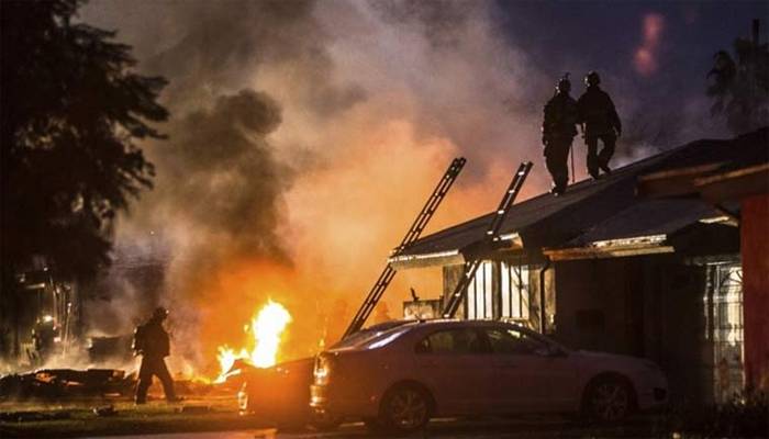 امریکا میں چھوٹاایمبولینس طیارہ گر کر تباہ، 6 افراد ہلاک، متعدد زخمی
