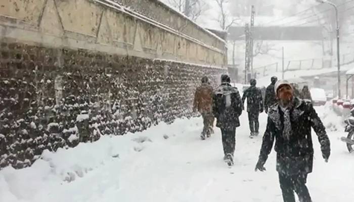 پختونخوا میں موسم سرد، پہاڑوں پر برفباری، پارہ منفی 6 تک گر گیا