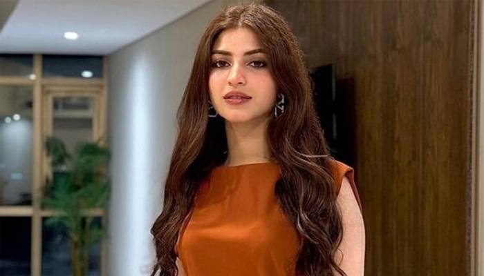 پاکستانی اداکارہ کنزہ ہاشمی کی نئی ویڈیوسوشل میڈیا پروائرل